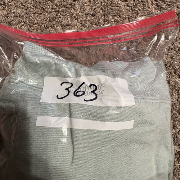 Ron Jon Surf Shop Women’s Small quarter zip sweatshirt pullover front pockets - Picture 9 of 9